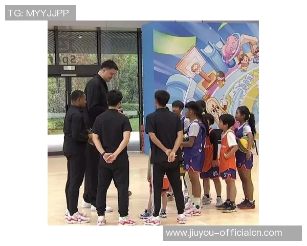 姚明从乡村少年到篮球巨星的成长历程与原始生活探秘