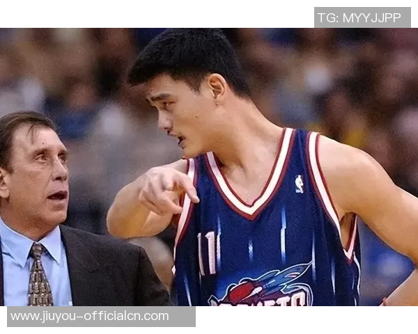 姚明在东部赛场的辉煌历程与传奇瞬间回顾