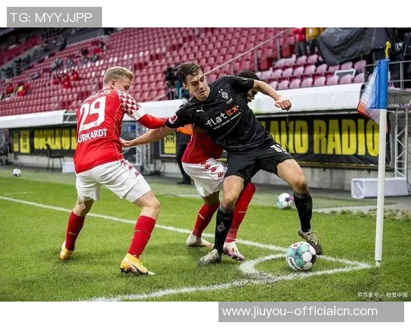 拜仁狂胜热刺五球大捷争议判罚引发全场热议