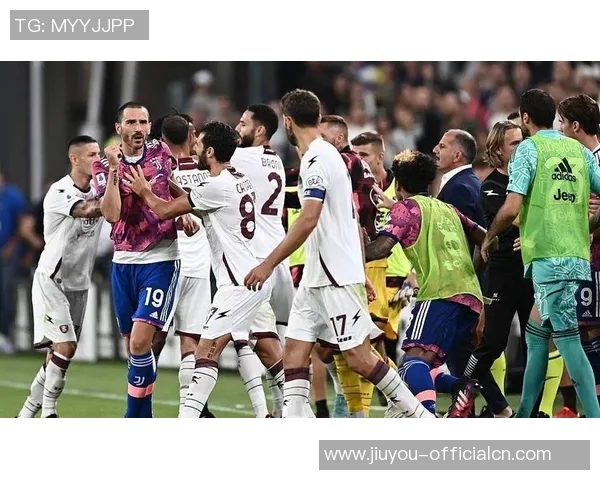 意甲激战：里昂逆转多特蒙德引发争议判罚全场沸腾