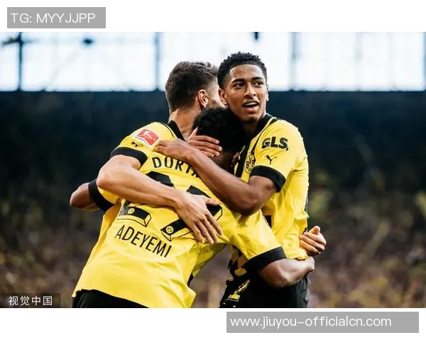 友谊赛激战里昂与多特蒙德1比1平补时争议进球引发全场热议