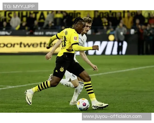 德甲激战:多特蒙德顽强逼平曼城转会传闻再度升温 德甲激战:多特蒙德顽强逼平曼城转会传闻再度升温