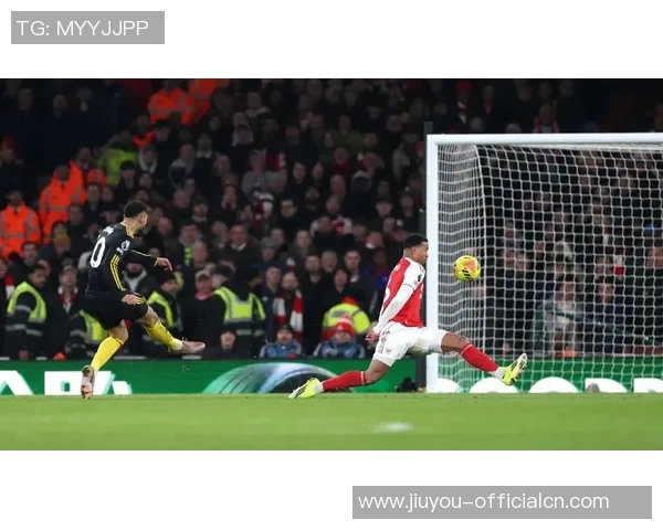 意甲精彩对决曼联与阿森纳战平绝杀瞬间震撼全场十大进球回顾 意甲精彩对决曼联与阿森纳战平绝杀瞬间震撼全场十大进球回顾