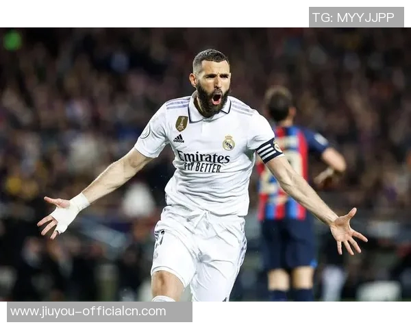 西甲经典对决曼联与曼城激战成平点球大战引发全场狂欢