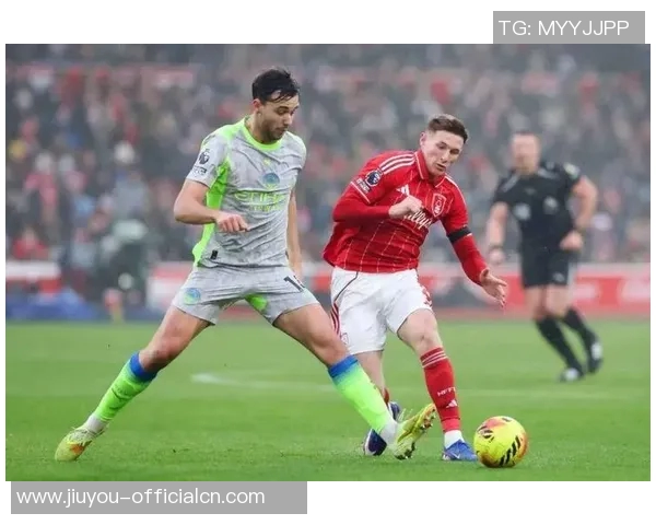 欧冠激战阿森纳与曼联握手言和转会传闻再起引发球迷热议 欧冠激战阿森纳与曼联握手言和转会传闻再起引发球迷热议