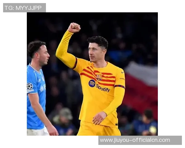 波尔图友谊赛大胜那不勒斯红牌事件引发全场热议与战术分析 波尔图友谊赛大胜那不勒斯红牌事件引发全场热议与战术分析